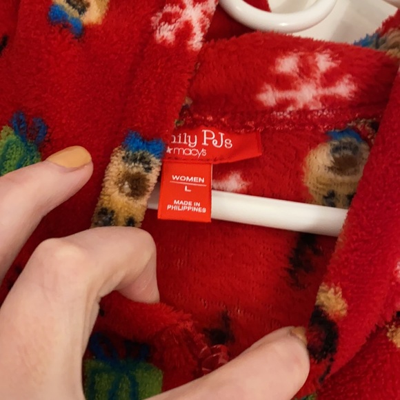 💕Macy’s Christmas Family PJs with Reindeer Women’s - Picture 3 of 4